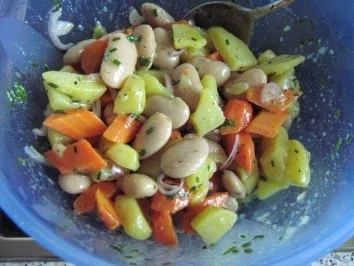 Frühlingssalat mit dicken Bohnen - Rezept