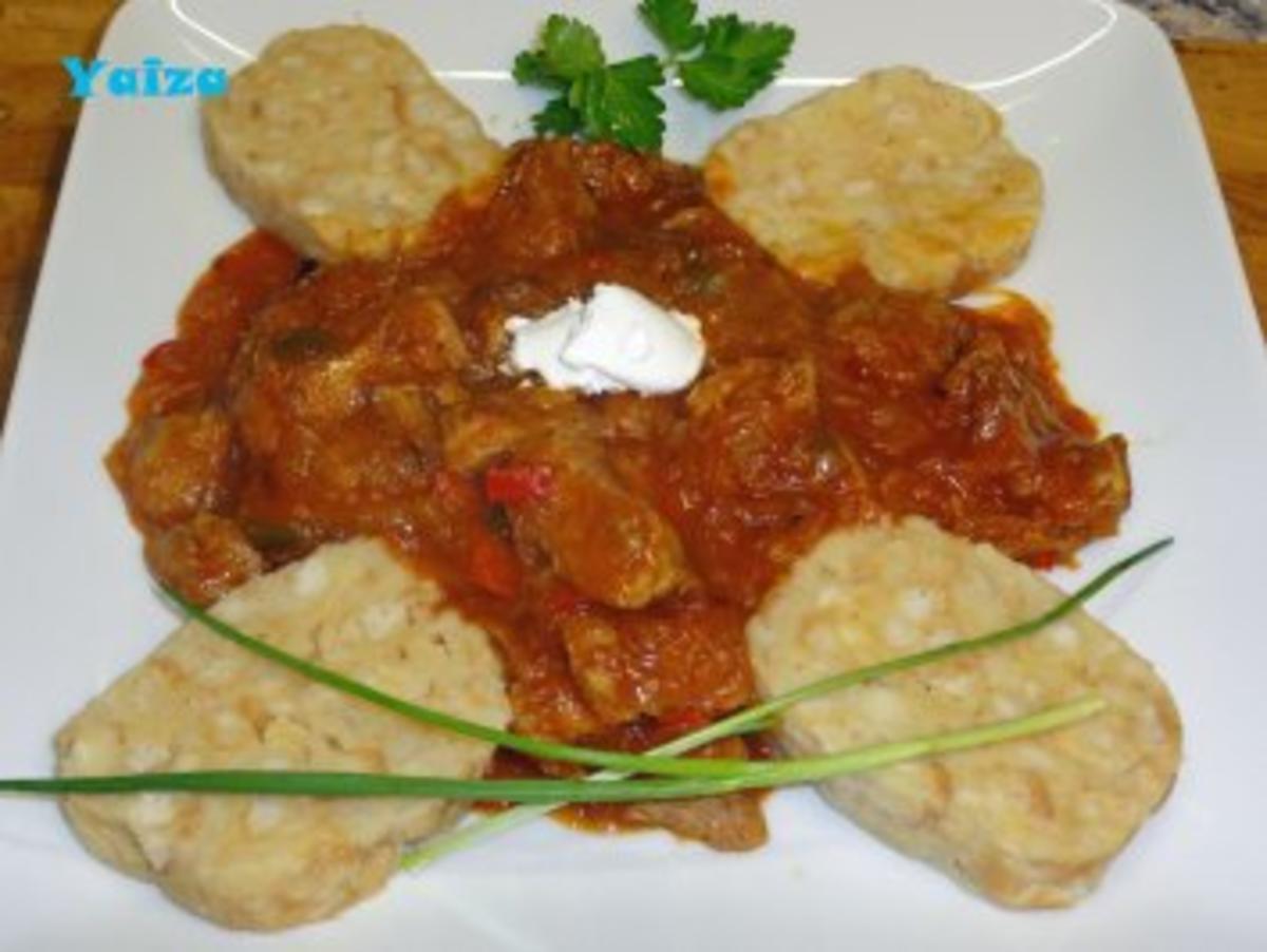 Krautfleisch, scharf + Serviettenknödel - Rezept Eingereicht von Yaiza