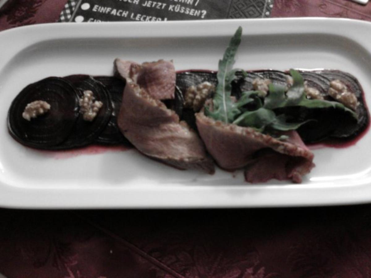 Rote Beete Carpaccio mit Himbeeren und Entenbrust - Rezept - kochbar.de