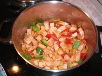 Wurstgullasch mit Nudeln - Rezept - Bild Nr. 6