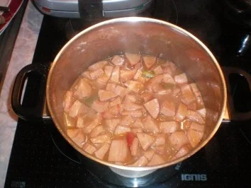 Wurstgullasch mit Nudeln - Rezept - Bild Nr. 9