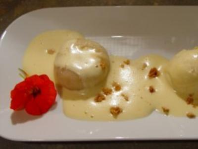 Rezept: Weinbergpfirsich aus dem Ofen mit Amarettozabaglione Weinbergpfirsich aus dem Ofen mit Amarettozabaglione - Rezept