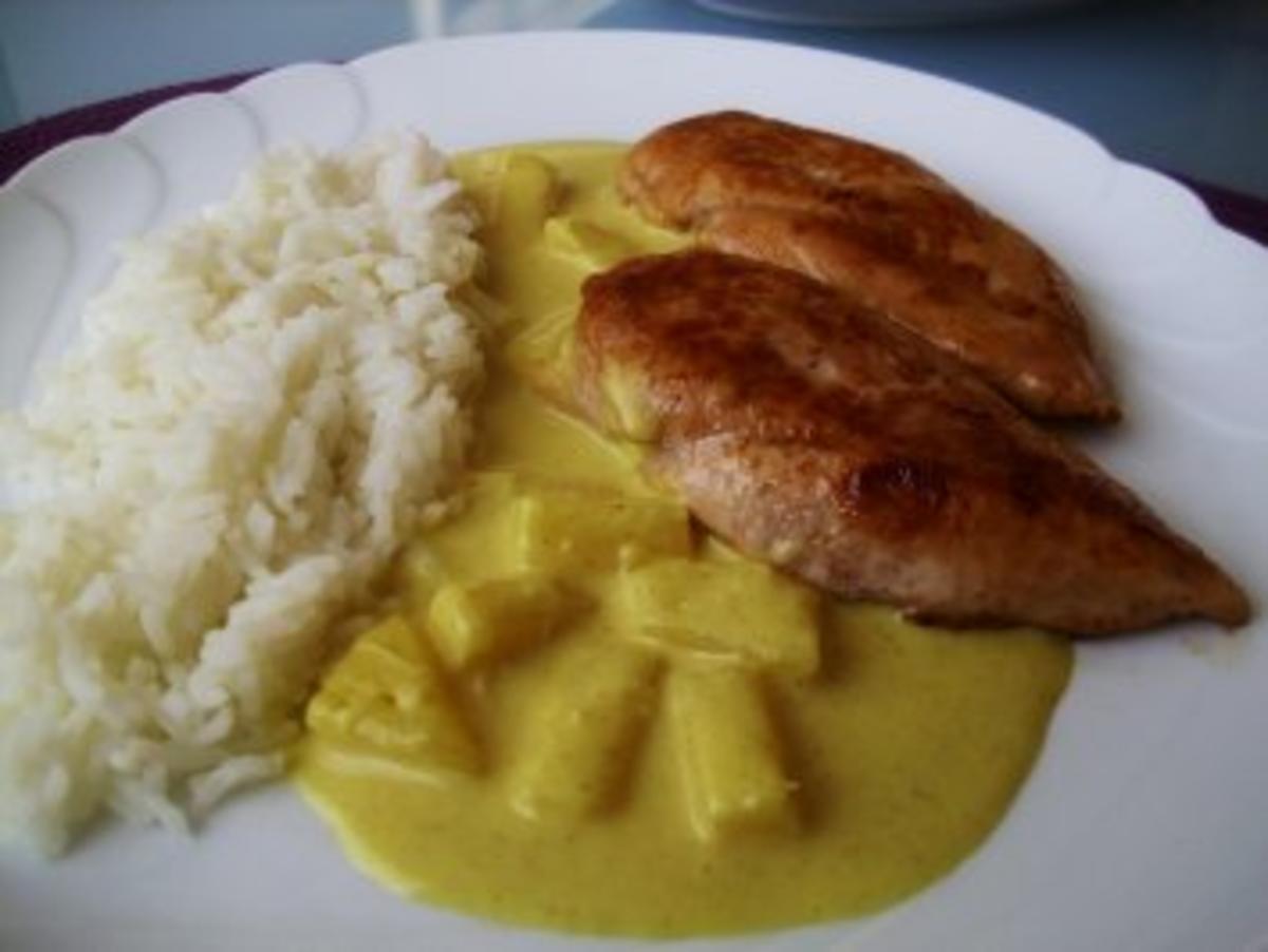 Hähnchenbrust mit Ananas- Curry Sahnesauce - Rezept