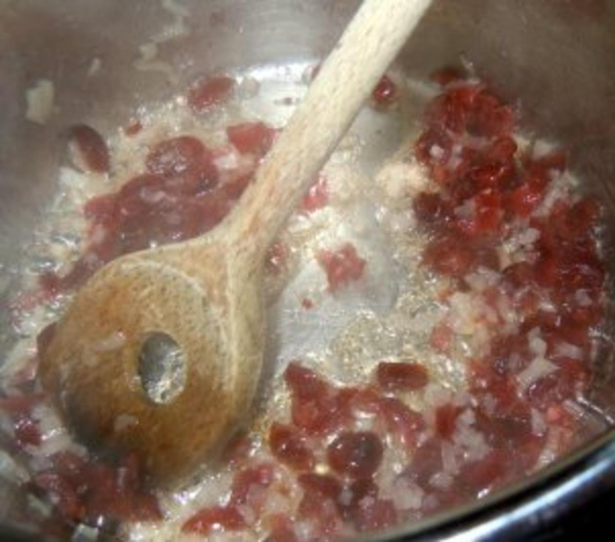 Gefüllte Hähnchenbrust auf Cranberry-Sauce mit Rosmarin-Kartöffelchen - Rezept - Bild Nr. 7