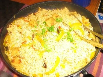 Asiatische Nudelpfanne mit Puten-Gemüse-Curry - Rezept - Bild Nr. 6