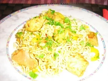 Asiatische Nudelpfanne mit Puten-Gemüse-Curry - Rezept - Bild Nr. 7