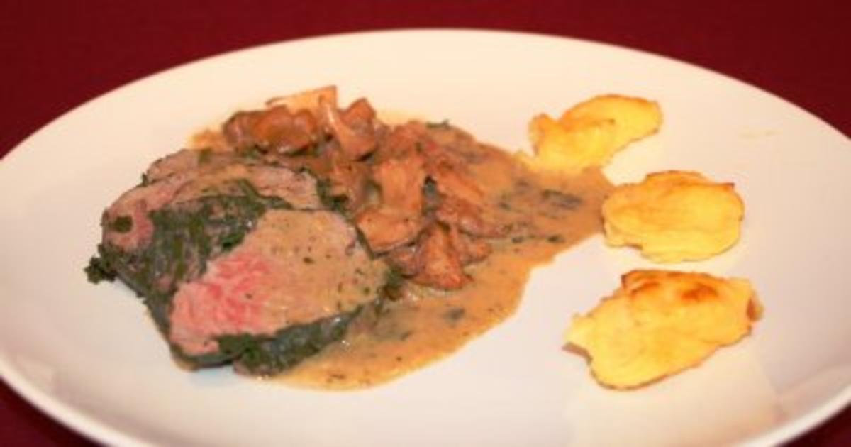 Pochiertes Kalbsfilet im Kräutermantel mit Pfifferlingrahmsoße - Rezept