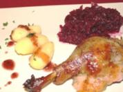 Kräuterente mit Salzkartoffel und Rotkohl - Rezept