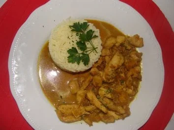 Rezept: Geflügel : -Brustfiletgeschnetzeltes in Curry-Orangensauce Geflügel : -Brustfiletgeschnetzeltes in Curry-Orangensauce - Rezept