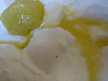 Rezept: Würziges Hähnchenfleisch mit Pommes Frites und Tzatziki Bild Nr. 3 Würziges Hähnchenfleisch mit Pommes Frites und Tzatziki - Rezept - Bild Nr. 3