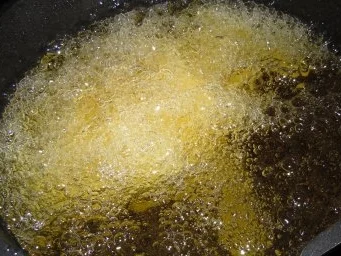 Rezept: Würziges Hähnchenfleisch mit Pommes Frites und Tzatziki Bild Nr. 5 Würziges Hähnchenfleisch mit Pommes Frites und Tzatziki - Rezept - Bild Nr. 5