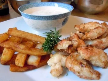 Rezept: Würziges Hähnchenfleisch mit Pommes Frites und Tzatziki Würziges Hähnchenfleisch mit Pommes Frites und Tzatziki - Rezept