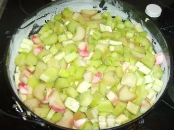 Rezept: Rhabarberkuchen Bild Nr. 7 Rhabarberkuchen - Rezept - Bild Nr. 7