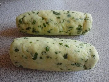 Rezept: Bärlauch Knödel Scheiben Bild Nr. 6 Bärlauch Knödel Scheiben - Rezept - Bild Nr. 6