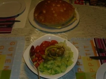 Fleischgerichte: Mega-Cheesburger - Rezept - Bild Nr. 8