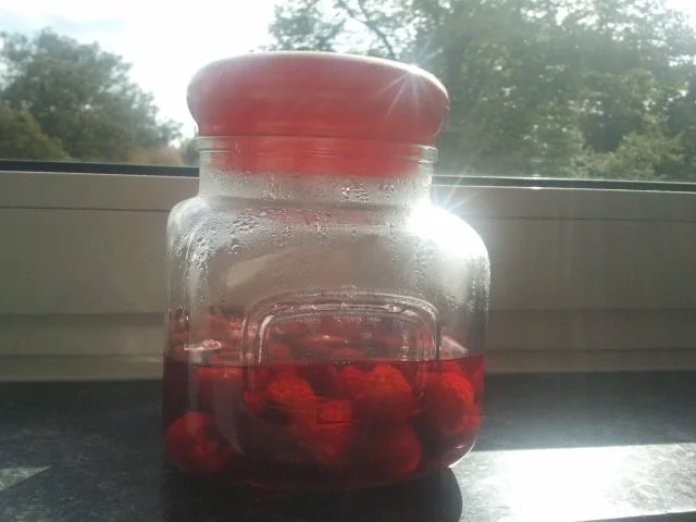 Rezept: Himbeeressig Bild Nr. 3 Himbeeressig - Rezept - Bild Nr. 3