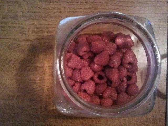 Rezept: Himbeeressig Bild Nr. 5 Himbeeressig - Rezept - Bild Nr. 5