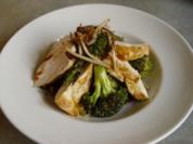Schnelle Gemüsepfanne mit Geflügel aus dem Wok - Rezept