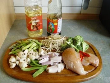 Rezept: Schnelle Gemüsepfanne mit Geflügel aus dem Wok Bild Nr. 2 Schnelle Gemüsepfanne mit Geflügel aus dem Wok - Rezept - Bild Nr. 2