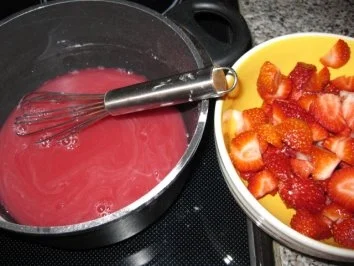 Rezept: Schneckeles erste Erdbeer-Versuchung 2011....... Bild Nr. 6 Schneckeles erste Erdbeer-Versuchung 2011....... - Rezept - Bild Nr. 6