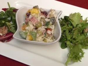 Salatvariationen mit Knoblauch-Kräuter-Baguette - Rezept - Bild Nr. 2