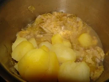 Rezept: Spitzkohlrahmsüppchen mit King Prawns (aus Resten und aus spontaner Idee) Bild Nr. 3 Spitzkohlrahmsüppchen mit King Prawns (aus Resten und aus spontaner Idee) - Rezept - Bild Nr. 3