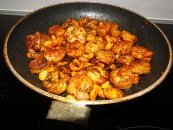 Rezept: Spitzkohlrahmsüppchen mit King Prawns (aus Resten und aus spontaner Idee) Bild Nr. 5 Spitzkohlrahmsüppchen mit King Prawns (aus Resten und aus spontaner Idee) - Rezept - Bild Nr. 5