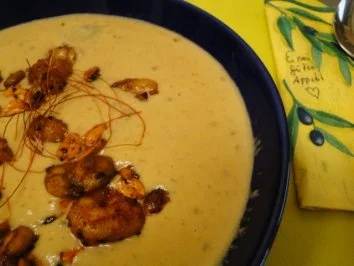 Rezept: Spitzkohlrahmsüppchen mit King Prawns (aus Resten und aus spontaner Idee) Bild Nr. 2 Spitzkohlrahmsüppchen mit King Prawns (aus Resten und aus spontaner Idee) - Rezept - Bild Nr. 2