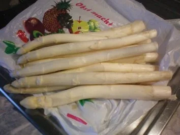 Rezept: Tina`s Spargelcreme-Suppe Bild Nr. 2 Tina`s Spargelcreme-Suppe - Rezept - Bild Nr. 2