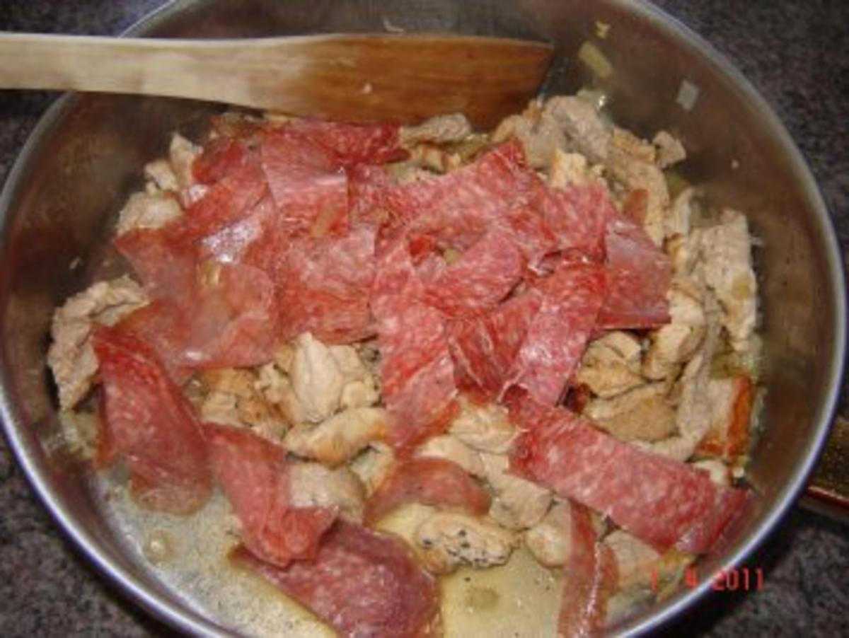 Nudeln : Bandnudeln mit Schweinefilet und Salami - Rezept - Bild Nr. 5