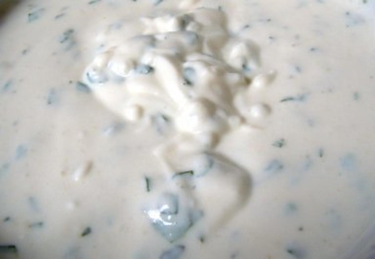 Rindfleisch-Paprika-Teigtaschen mit Joghurt-Minz-Dipp - Rezept - Bild Nr. 3