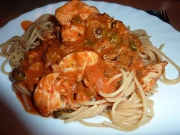 Fisch: Seelachs-Muschel-Tomatensoße - Rezept