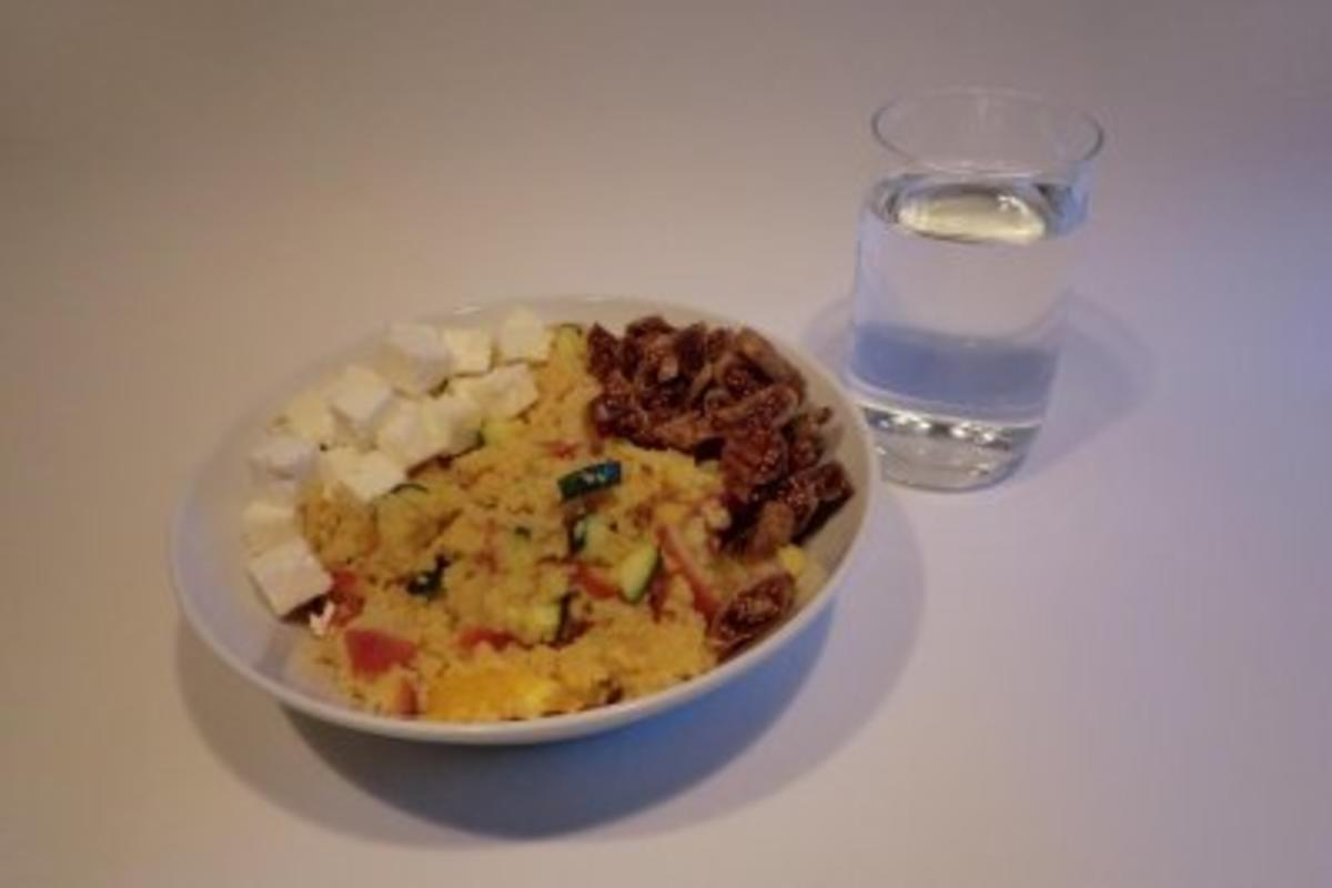 Herzhaft-süßer Couscous-Salat - Rezept von SamiraV