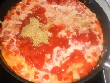 Wurstspieße an Paprikasauce und Nudeln - Rezept - Bild Nr. 6