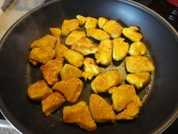 Kokos Hühnchen mit Dattel Reis - Rezept - Bild Nr. 3