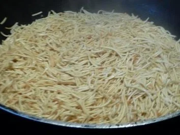 Überbackenes Putenschnitzel auf Mie-Nudelbett - Rezept - Bild Nr. 4