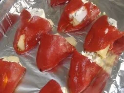 Montadito mit  Paprika mit Apfel und Ziegenkäse gefüllt - Rezept - Bild Nr. 2