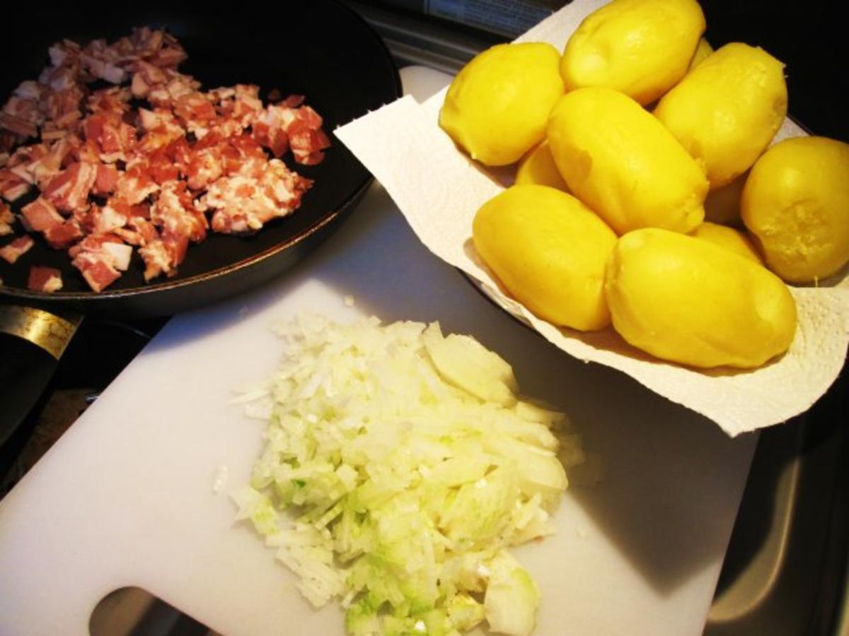 Kartoffelsalat mit Würstchen ... - Rezept - Bild Nr. 3