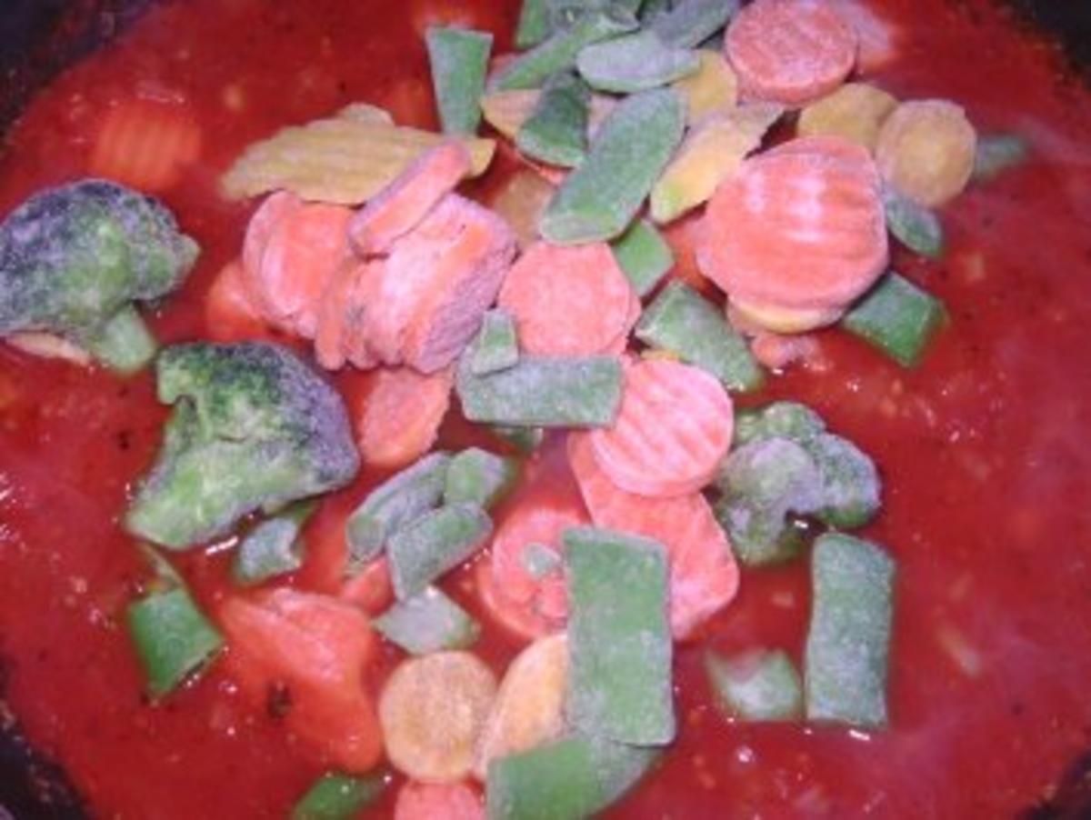 Bandnudeln in Gemüse-Tomatensauce - Rezept - Bild Nr. 3