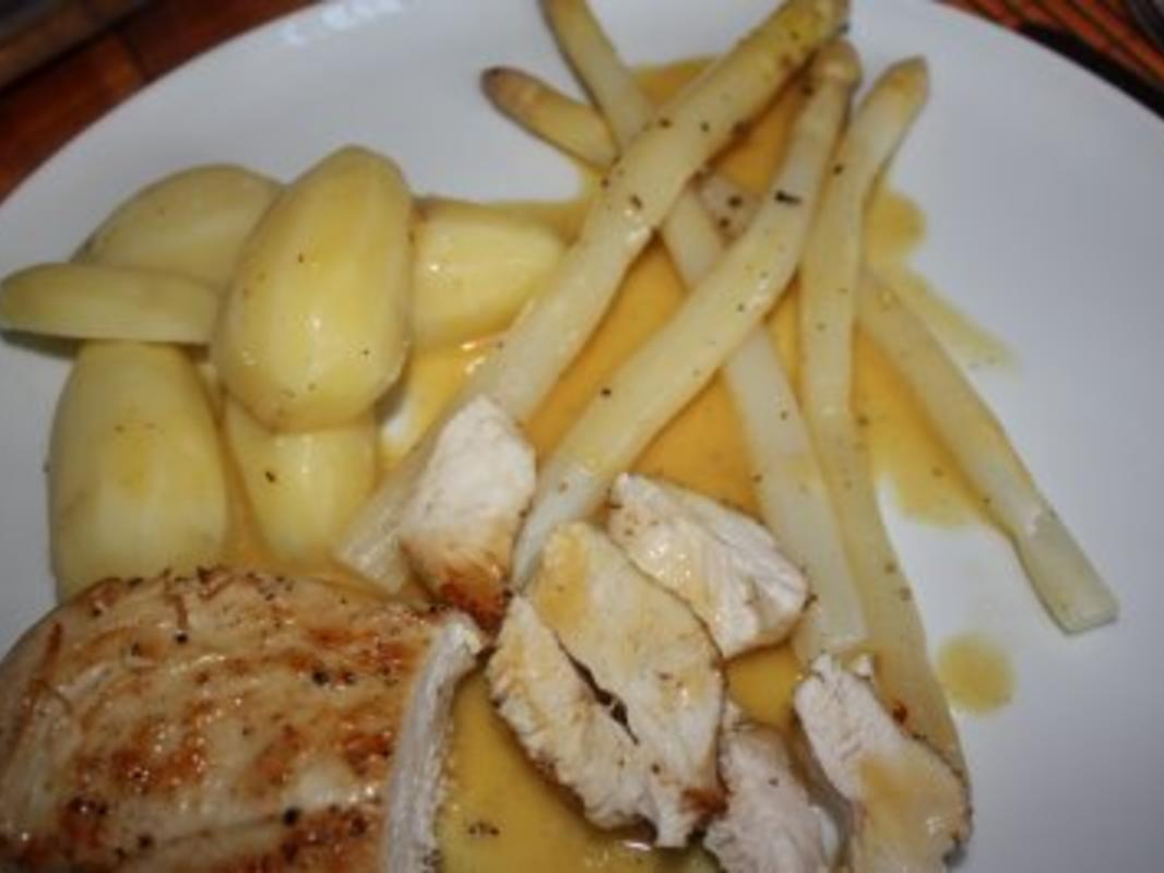 Hähnchenbrust mit Spargel an Vanille Orangen Butter Sauce - einfach ... Hähnchenbrust mit Spargel an Vanille Orangen Butter Sauce - einfach ...