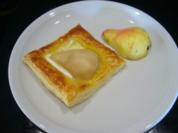 Rezept: Birne auf Käse und Blätterteig Birne auf Käse und Blätterteig - Rezept