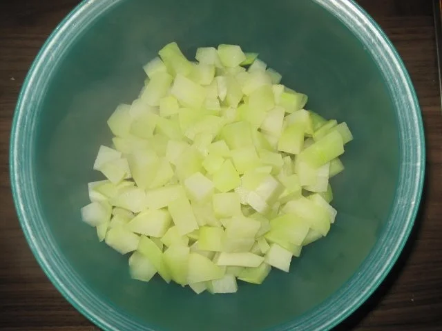 Rezept: Kohlrabi mit weißer Soße Bild Nr. 4 Kohlrabi mit weißer Soße - Rezept - Bild Nr. 4