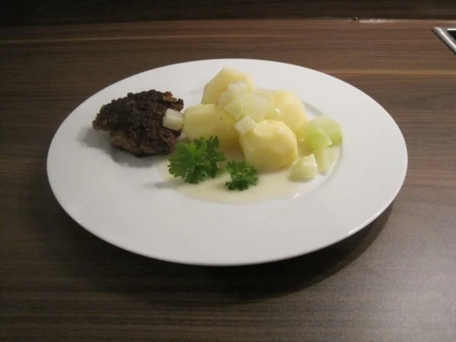 Rezept: Kohlrabi mit weißer Soße Kohlrabi mit weißer Soße - Rezept