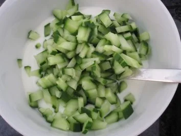 Joghurt-Gurken-Dip - Rezept - Bild Nr. 4