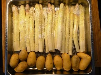 Spargeln mit Mayo-Mousseline und Serrano-Chips - Rezept - Bild Nr. 2