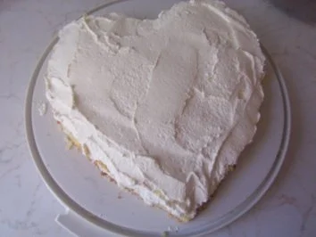 Rezept: Erdbeerherz mit Füllung Bild Nr. 2 Erdbeerherz mit Füllung - Rezept - Bild Nr. 2