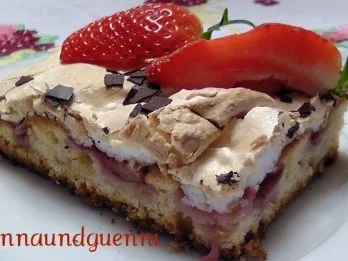Rezept: Erdbeer- Baiser- Kuchen Bild Nr. 2 Erdbeer- Baiser- Kuchen - Rezept - Bild Nr. 2