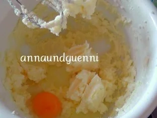 Rezept: Erdbeer- Baiser- Kuchen Bild Nr. 4 Erdbeer- Baiser- Kuchen - Rezept - Bild Nr. 4