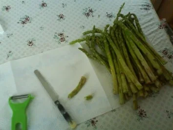 Rezept: Grüner Spargel im Speckmantel mit Balsamico-Senfsoße Bild Nr. 3 Grüner Spargel im Speckmantel mit Balsamico-Senfsoße - Rezept - Bild Nr. 3