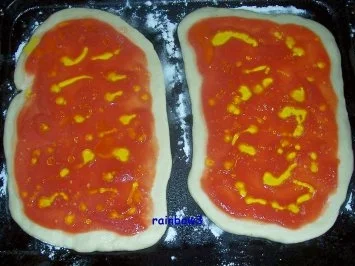 Rezept: Pizza: Klassisch italienisch Bild Nr. 3 Pizza: Klassisch italienisch - Rezept - Bild Nr. 3